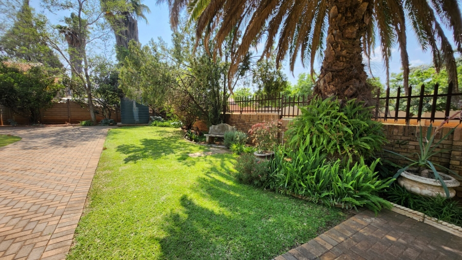 4 Bedroom Property for Sale in Wilkoppies North West